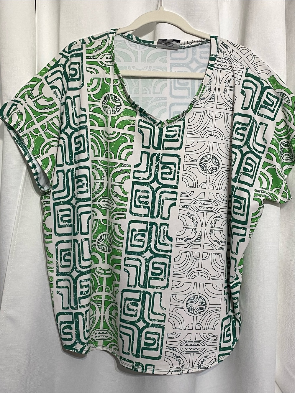 Manuheali'i Women's Blouse Top Green White Geometric Hawaiian Aloha Sz L